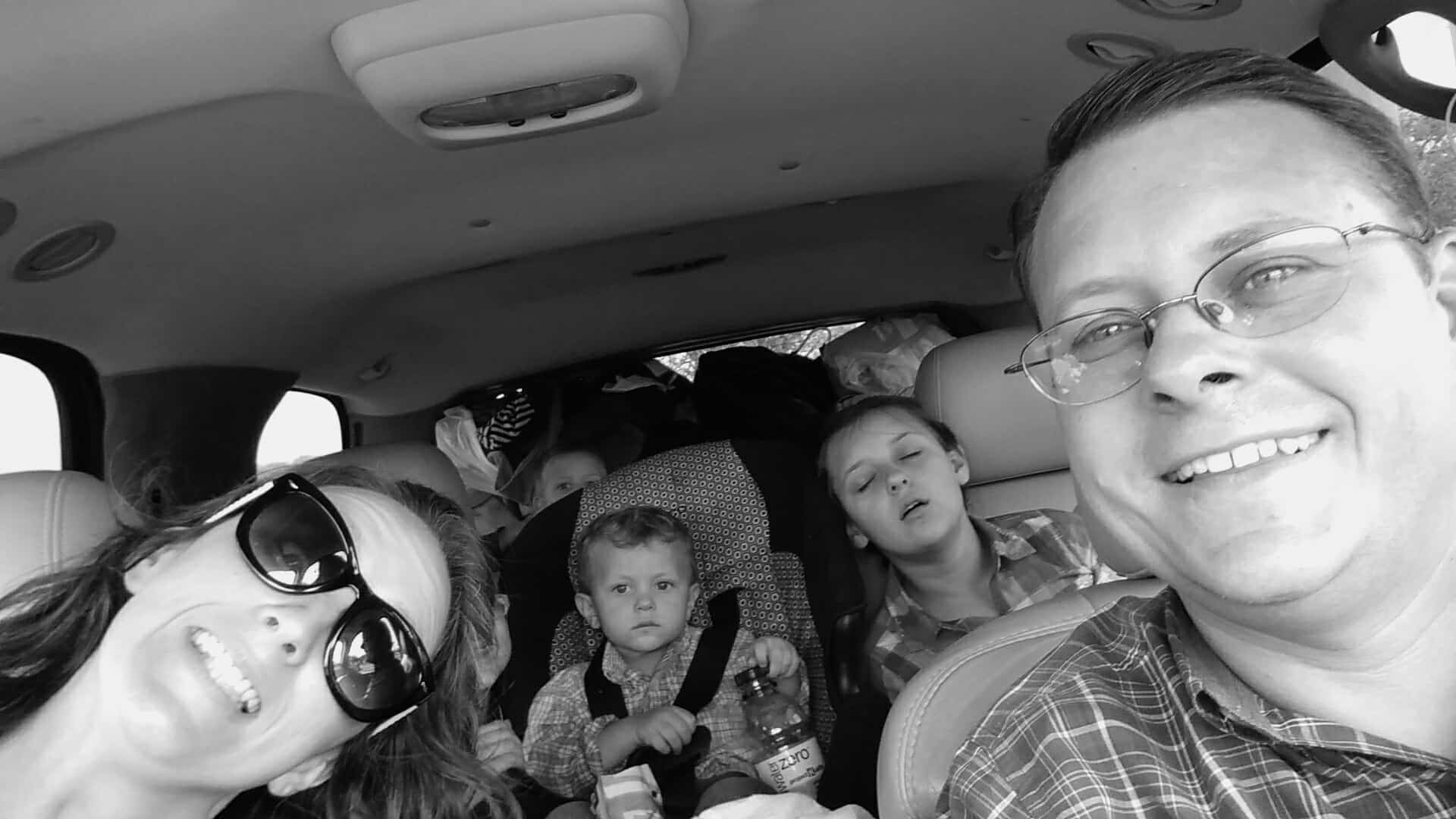 7 Ways to Stay Sane on a Road Trip with a Family of 7