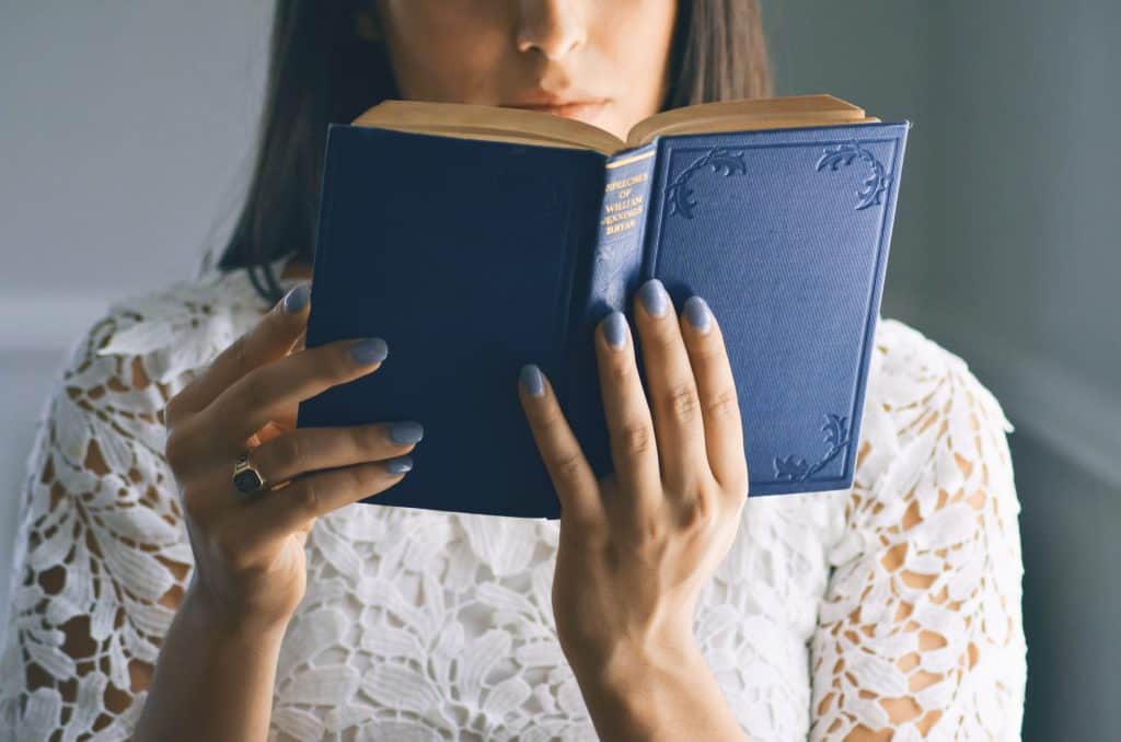 The Ultimate Book List for Christian Women | Kristy's Cottage